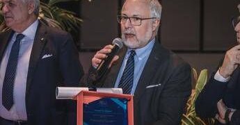 Tumori, da Cipomo premi a informazione, volontariato e oncologia di prossimità