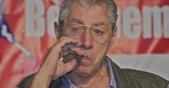 Umberto Bossi, da ‘Roma ladrona’ a ‘La Lega ce l’ha duro’: anatomia del linguaggio del Senatur