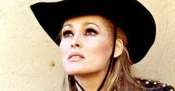 Ursula Andress, ritrovato il patrimonio rubato: beni e opere d’arte per 20 milioni di euro