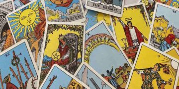 Cartomanzia e tarocchi: come un cartomante può aiutarti a prendere decisioni importanti