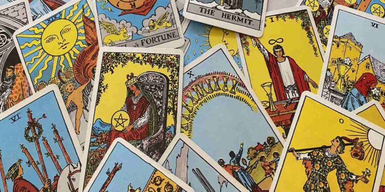 Cartomanzia e tarocchi: come un cartomante può aiutarti a prendere decisioni importanti