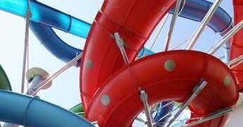 Acquaworld assume oltre 100 persone per l’estate, aperte le selezioni