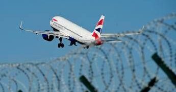 Allarme voli per mancanza di carburante? Perché non conviene assicurarsi e cosa si rischia davvero