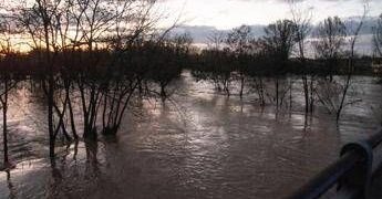 Ancora maltempo sull’Italia, oggi allerta rossa in Abruzzo, Molise e Puglia