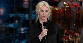 Antonella Clerici: “Rimasi incinta e mi fecero fuori dal programma, è stato vergognoso”