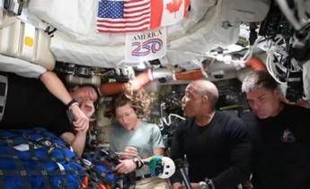 Artemis II, guasto a bordo: “Houston, abbiamo un problema… con il wc”