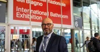Assobagno, il bagno cambia ruolo e traina l’arredo-casa: il settore a +2,1% e vale 4,3 miliardi