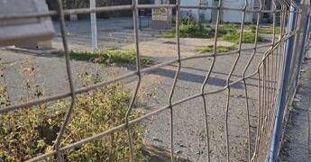 Autolavaggio abbandonato al Parco Pallotta di Ostia, dopo anni uno spiraglio