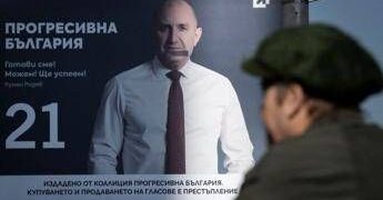 Bulgaria al voto oggi, Ue teme ascesa del controverso ex presidente Radev