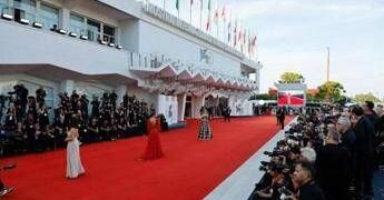 Cannes senza italiani, così la Mostra del cinema di Venezia rischia l’overbooking