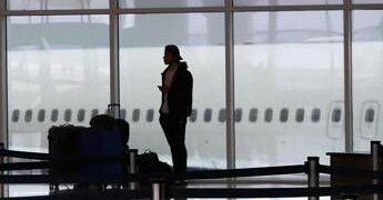 Carburante a rischio per i voli, al via restrizioni in 4 aeroporti italiani