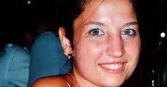 Caso Garlasco, i genitori di Chiara Poggi: “Vogliamo ricordarla da soli e in silenzio”