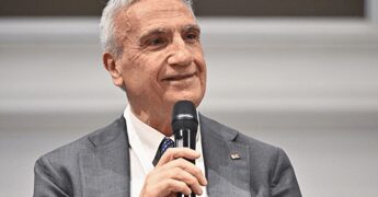 Ciocchetti (Fdi): “Farmaceutica fondamentale per l’Italia, legge delega per favorire investimenti”