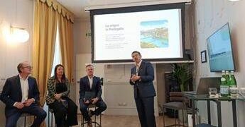 Credito, Dr. Finanza apre in Italia