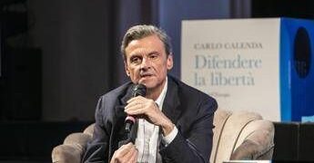 ‘Difendere la libertà’, Calenda rivela: “Obama chiamò Renzi per impedire blocco sanzioni a Russia”