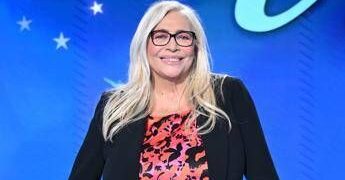 Domenica In, oggi nuova puntata: da Scamarcio a Diaco, gli ospiti di Mara Venier