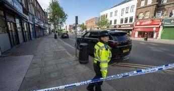 Due accoltellati a Londra, il governo britannico stanzia 25 milioni per sicurezza comunità ebraiche