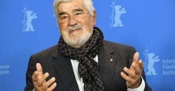E’ morto Mario Adorf, l’attore aveva 95 anni: più di 200 film in carriera