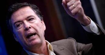 Ex direttore Fbi Comey accusato di aver minacciato la vita di Trump
