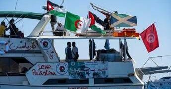 Flotilla per Gaza: “Intercettati da motoscafi israeliani”. Farnesina chiede informazioni a Tel Aviv