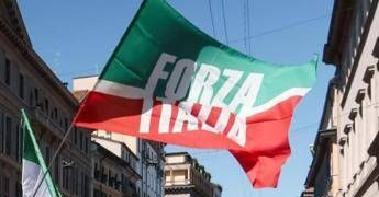 Forza Italia, spunta documento azzurri in Campania: “Partito deteriorato, commissariamento o comitato reggenza”