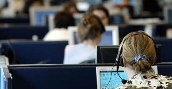 Frodi telefoniche, Agcom introduce numeri brevi: così si riconoscono i call center