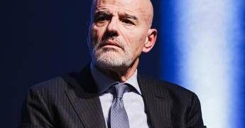 Gas, Descalzi: “Necessario sospendere bando Russia che scatterà il 1 gennaio 2027″﻿