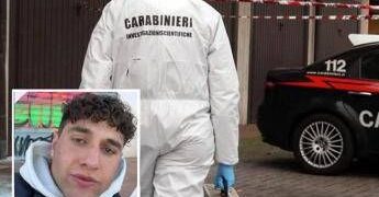 Giovane trovato morto in un garage a Vasto: fermato il padre