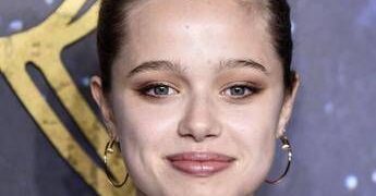 Il debutto di Shiloh, la figlia di Jolie e Pitt: diventa ballerina in video K-Pop