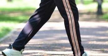 Il falso mito dei 10mila passi, camminare 15 minuti aiuta il cuore