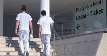 Infermieri introvabili, si cercano all’estero: boom di arrivi da Tunisia, India e Paraguay﻿