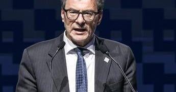 Iran, Giorgetti: “Riapertura Hormuz cambia scenario, non significa che situazione risolta”