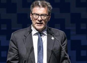 Iran, Giorgetti: “Riapertura Hormuz cambia scenario, non significa che situazione risolta”