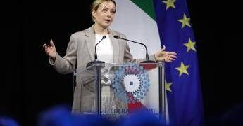 Iran, Meloni: “Quadro cambia continuamente, al lavoro ogni minuto su stabilizzazione”