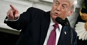 Iran-Usa, Trump cancella missione negoziatori in Pakistan: “A Teheran non si sa chi comanda”