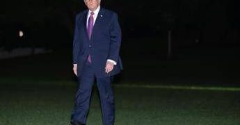 Iran-Usa, alta tensione tra Hormuz e uranio: “Senza una svolta, guerra può riprendere”