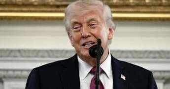 Iran-Usa, negoziati saltano e Trump estende la tregua: “Aspetto proposta di Teheran”