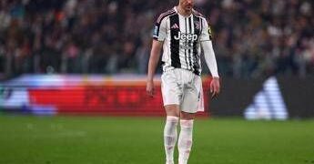Juve, non c’è pace per Vlahovic: nuovo infortunio per l’attaccante