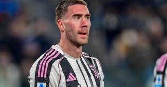 Juventus, Vlahovic litiga con Locatelli in campo: multa della società