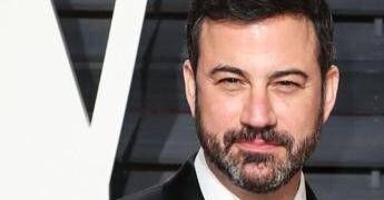 Kimmel: “Melania Trump vedova in attesa”. Il presidente e la First Lady: “Va licenziato”