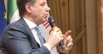 M5S, ecco ‘Una nuova primavera’. Conte presenta il suo manifesto: “Ci sono premesse per vincere elezioni”