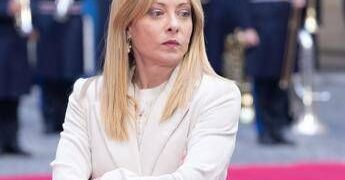 Meloni: “Agire subito su stop patto stabilità. Papa? Leader religiosi non devono fare ciò che dicono politici”