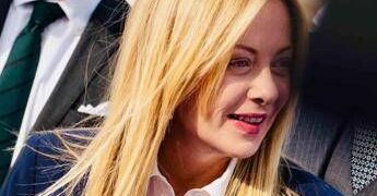 Meloni scala un gradino del podio, il suo è il secondo governo più longevo: nel mirino record Berlusconi II