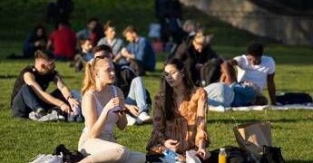 Meteo weekend quasi estivo, picchi fino a 28°C: poi cambia tutto