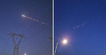 Misteriosa scia luminosa nei cieli del Sud: meteorite o ‘spazzatura spaziale’? Cosa è successo davvero