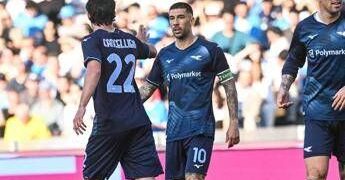 Napoli-Lazio, rigore sbagliato dai biancocelesti e mancato rosso a Lobotka: cos’è successo