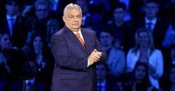 Orban, da attivista liberale a leader illiberale amico di Putin e Trump
