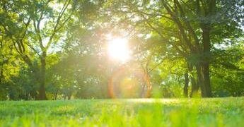 Pasqua e Pasquetta con sbalzo termico, caldo (quasi) estivo e rischio valanghe: le previsioni meteo