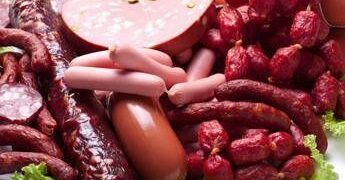 Pasqua, l’esperto: “Attenzione ai pasti pesanti, rischio +2 kg in due giorni”