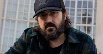 Piotta: “Riparo ricordi per convivere con il dolore, oggi c’è appiattimento creativo”